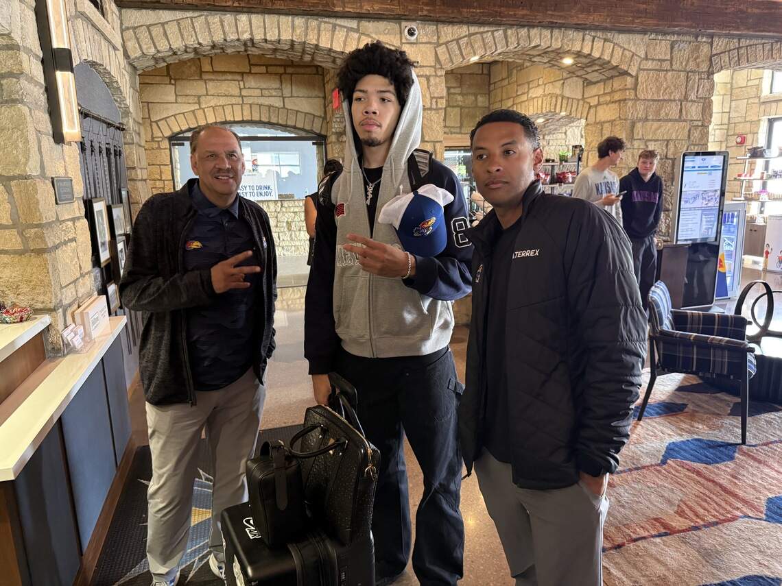 KU hoops coach Bill Self compares Jayhawks newcomer Tyran Stokes & Darryn Peterson