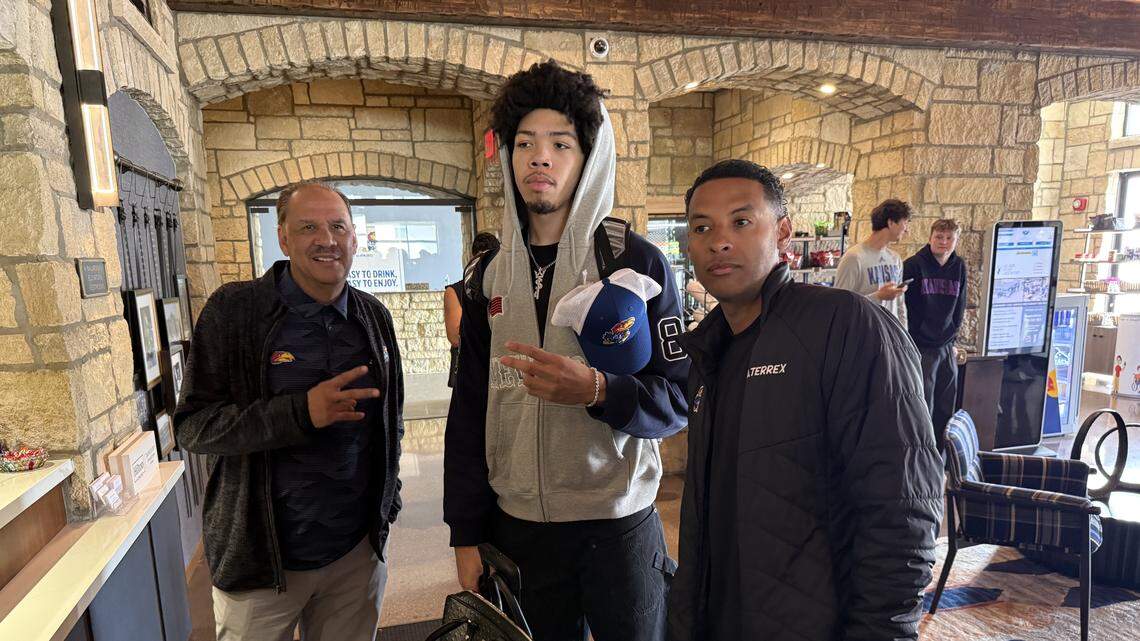 KU basketball has the No. 1 recruit. Here’s how rest of Jayhawks’ class ranks