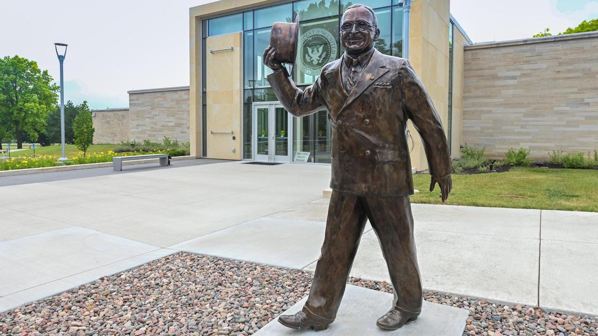 Truman library in Independence closes temporarily because of high COVID-19 rates