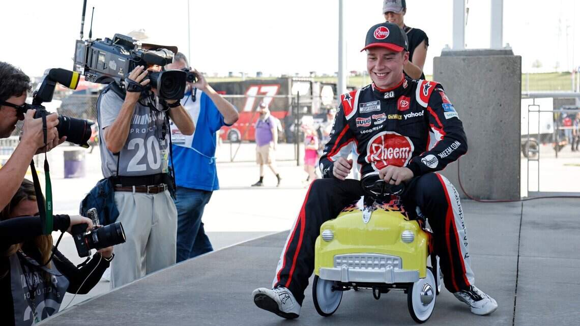 NASCAR Cup qualifying: Here’s who won his 3rd pole (and a neat toy) at Kansas Speedway