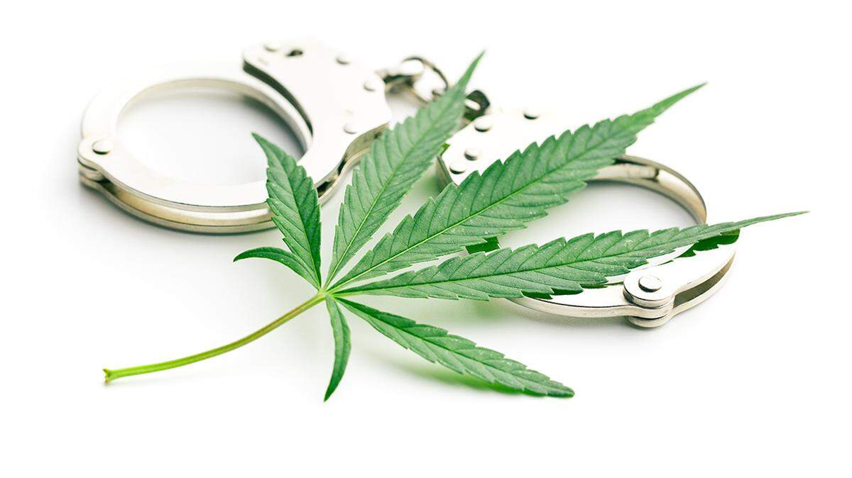 Missouri Amendment 3 would clear many weed charges. What vote means for criminal justice