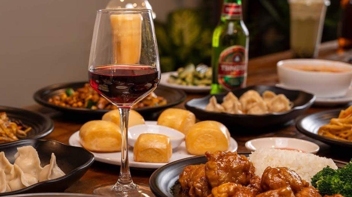 Rakar Dumpling House is closing.