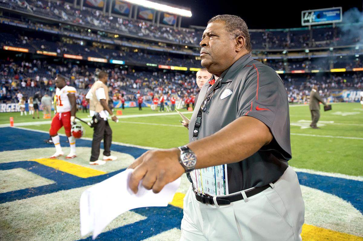 Romeo Crennel served as the Kansas City Chiefs’ head coach for three games in 2011 and the entire 2012 season, making him the shortest-tenured head coach in the franchise’s history. He was dismissed after the 2012 season, which was statistically the worst in team history, with a 2–14 record.