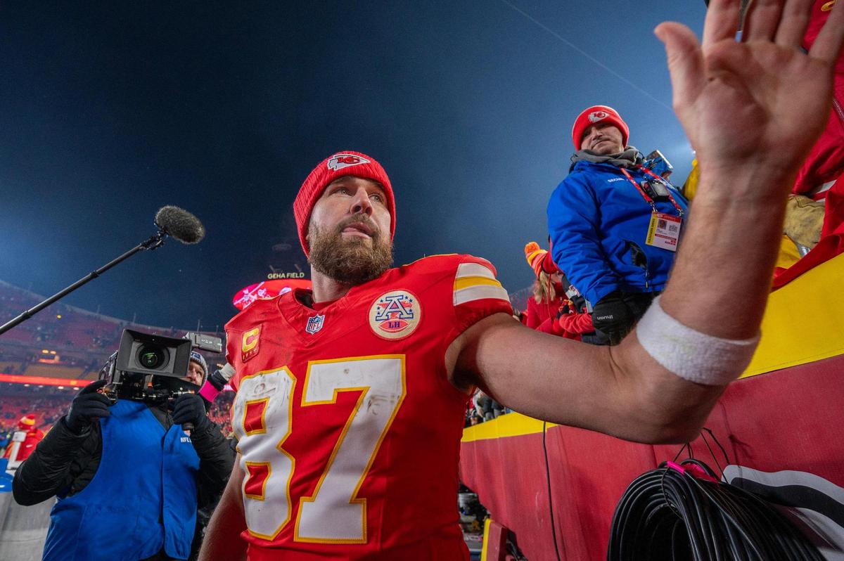 Kansas City Chiefs tight end Travis Kelce (87) greets fans after the Chiefs’ 23-14 victory against the Houston Texans in the AFC Divisional Round playoff game on Saturday, Jan. 18, 2025, at GEHA Field at Arrowhead Stadium.