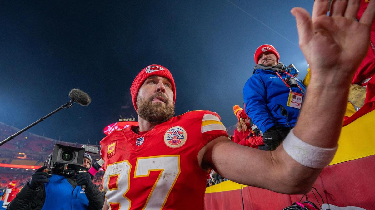 Kansas City Chiefs tight end Travis Kelce (87) greets fans after the Chiefs’ 23-14 victory against the Houston Texans in the AFC Divisional Round playoff game on Saturday, Jan. 18, 2025, at GEHA Field at Arrowhead Stadium.