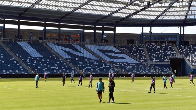 Athletes and reporters, together again — Sporting KC’s baby steps back to normal