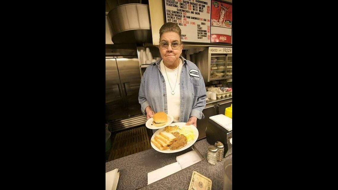 Shirlene Miller, Town Topic chef and KC icon for 47 years, dies at 85