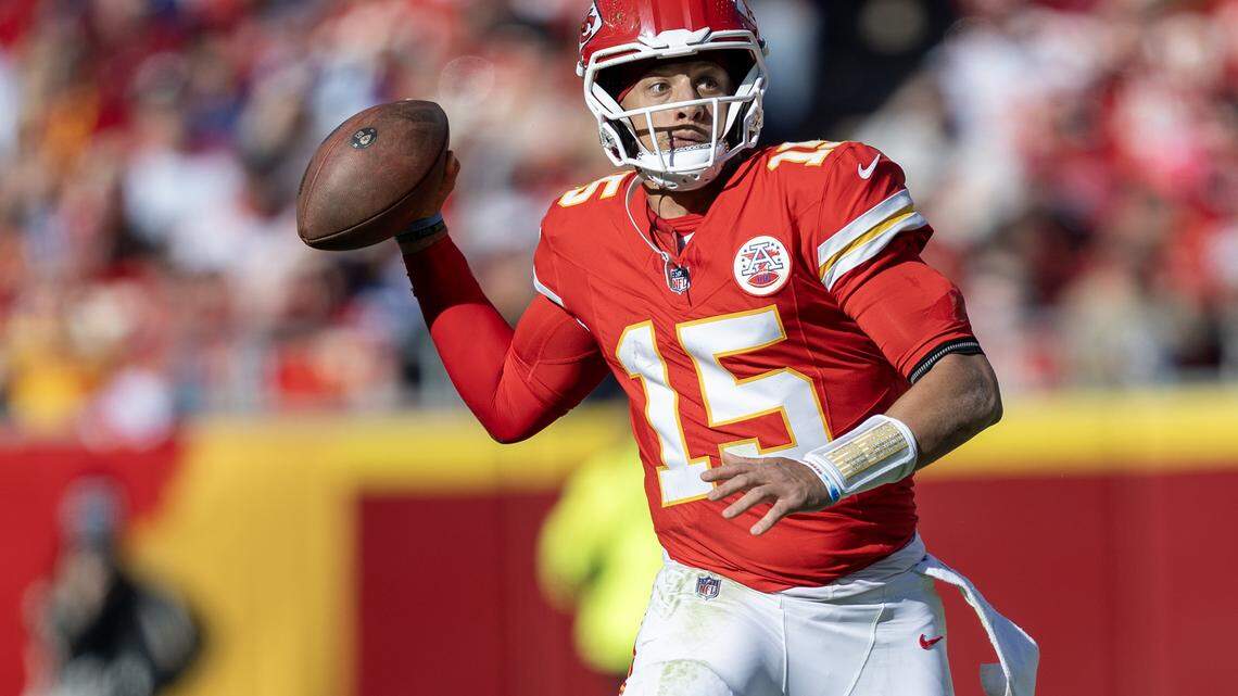 Chiefs fans noted free-agent receiver’s response to Patrick Mahomes’ new message