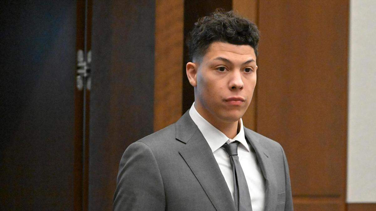 Jackson Mahomes arrives for a hearing Wednesday, Jan. 3, 2024, in Johnson County District Court. Prosecutors filed a motion Tuesday to dismiss three felony charges of aggravated sexual battery against him after failed attempts to serve the alleged victim with court papers compelling her to testify. The judge agreed and dismissed the felony charges. Mahomes is still accused of assaulting a waiter during the incident and still faces misdemeanor charge for that alleged offense.