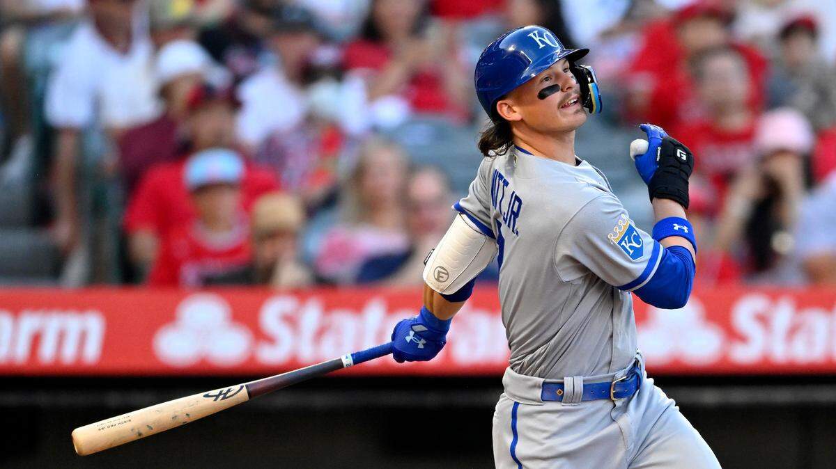Kansas City Royals shortstop Bobby Witt Jr. (7) singles in a run in the third inning against the Angels in Anaheim, California, on April 22, 2023.