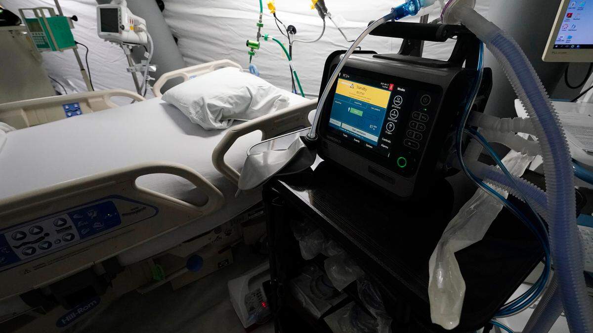 A Minnesota man with COVID-19 has been moved to a Texas hospital after the facility he was being treated at sought to turn off his ventilator, court documents show.