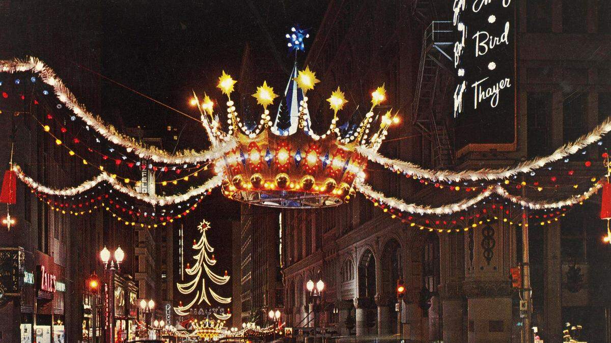 Kansas City’s Christmas Crowns