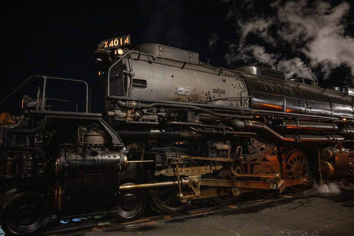 Union Pacific’s Big Boy, a 1.2 million-pound steam locomotive first put into service in 1941, rolls into Kansas City on Tuesday, Oct. 15, 2024.