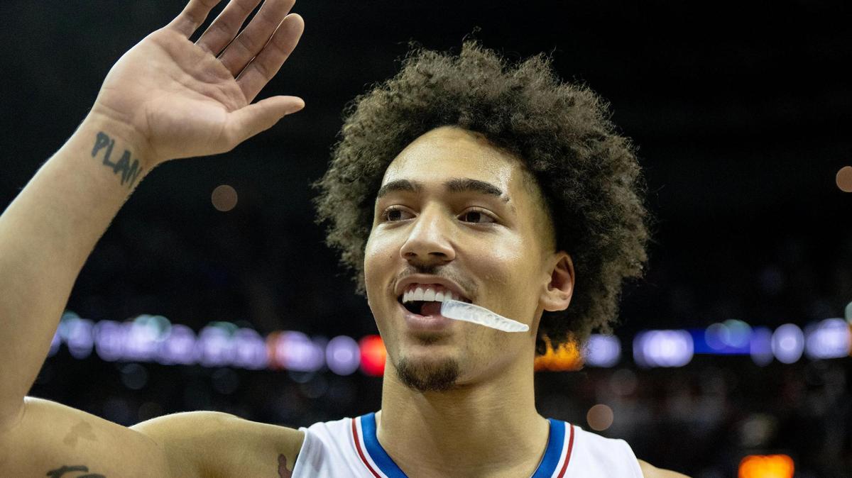 Kansas forward Jalen Wilson (10) celebrates after defeating Iowa State in the semifinal round of the Big 12 Conference tournament Friday, March 10, 2023, in Kansas City.