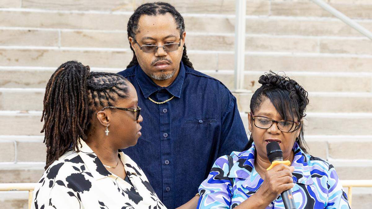 Cecelia Wilson, the mother of Kenneth Williams Jr., speaks during a press conference outside the Jackson County Courthouse in downtown Kansas City last year. 