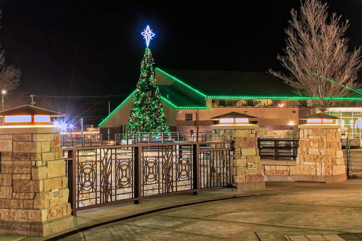 Derby, Kan., Christmas tree