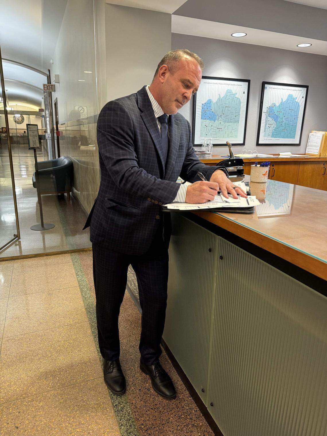 Lee’s Summit Mayor Bill Baird has filed to run for Jackson County executive.