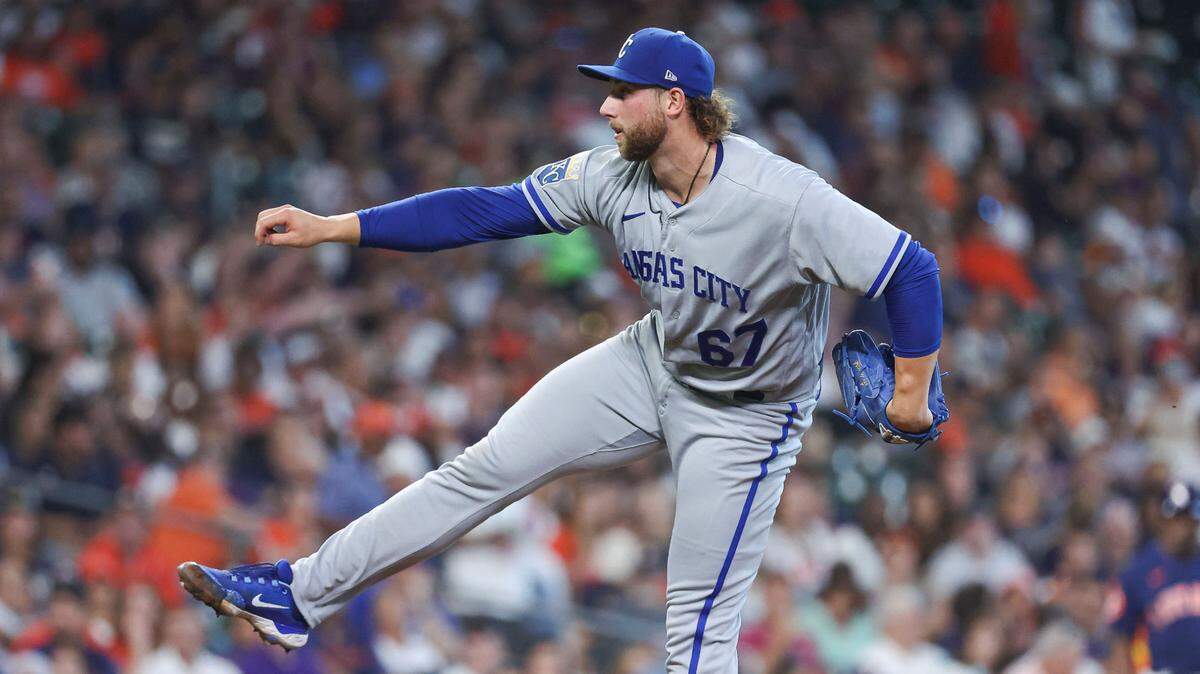 Kansas City Royals relief pitcher Alec Marsh (67) delivers a pitch during the fourth inning against the Houston Astros at Minute Maid Park on Sept. 24, 2023.