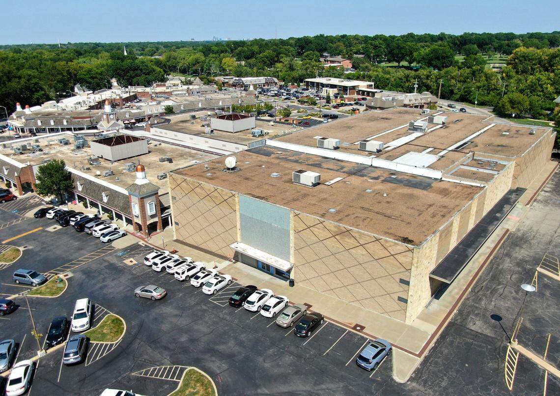 The former Macy’s building in Prairie Village as seen on Tuesday, Aug. 27, 2024.
