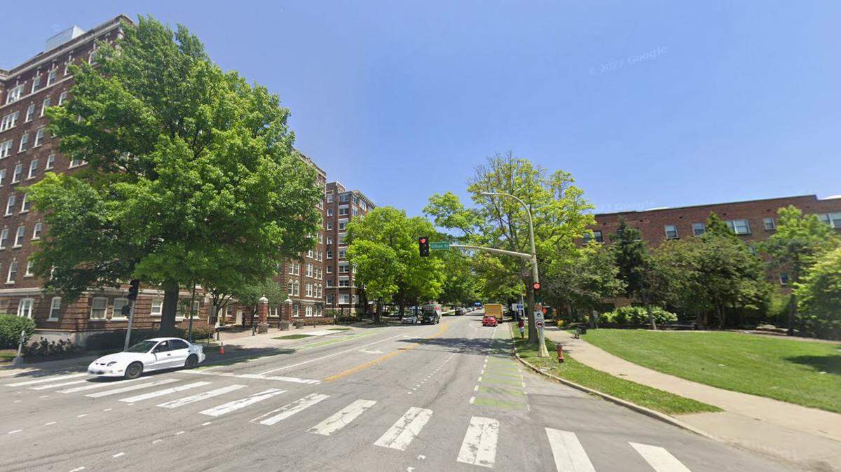A man died at the hospital after being shot multiple times early Tuesday in the 400 block of East Armour Boulevard in Kansas City’s Hyde Park neighborhoods, a police spokeswoman said. This Google Maps Street View image of the area is from 2022.
