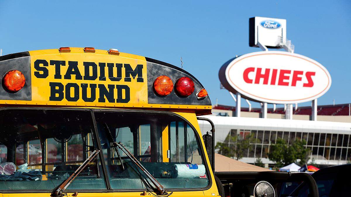 Moving the team across the state line is fundamentally different from the failed Sam Brownback tax experiment.