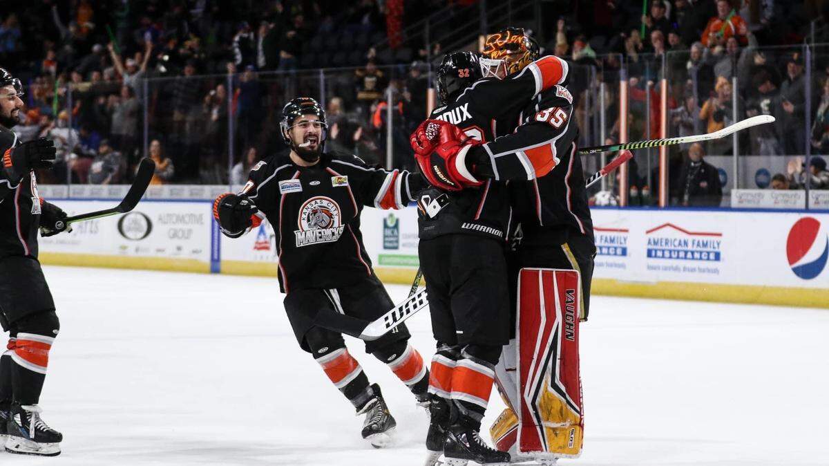 The Mavericks traveled to Iowa to play the Heartlanders last weekend, winning 5-4 in overtime. Forward Loren Ulett netted the game-winner 24 seconds into OT. On Saturday, the Mavs beat the Allen Americans 3-2 in a shootout at Cable Dahmer Arena.