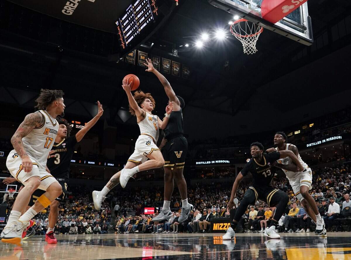 Mizzou’s T.O. Barrett takes the ball to the rack during an SEC men’s basketball game against the Vanderbilt Commodores at Mizzou Arena in Columbia on Wednesday, Feb. 18, 2026.