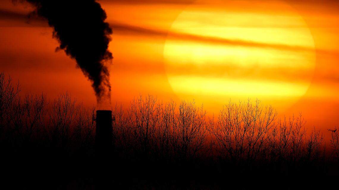 Senate Bill 4 would require the state to keep older coal-fired plants running.