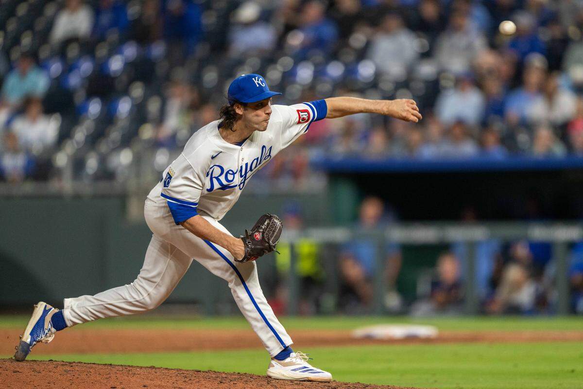 Kansas City Royals pitcher Daniel Lynch IV throws against the Boston Red Sox on Wednesday, May 20, 2026, at Kauffman Stadium.