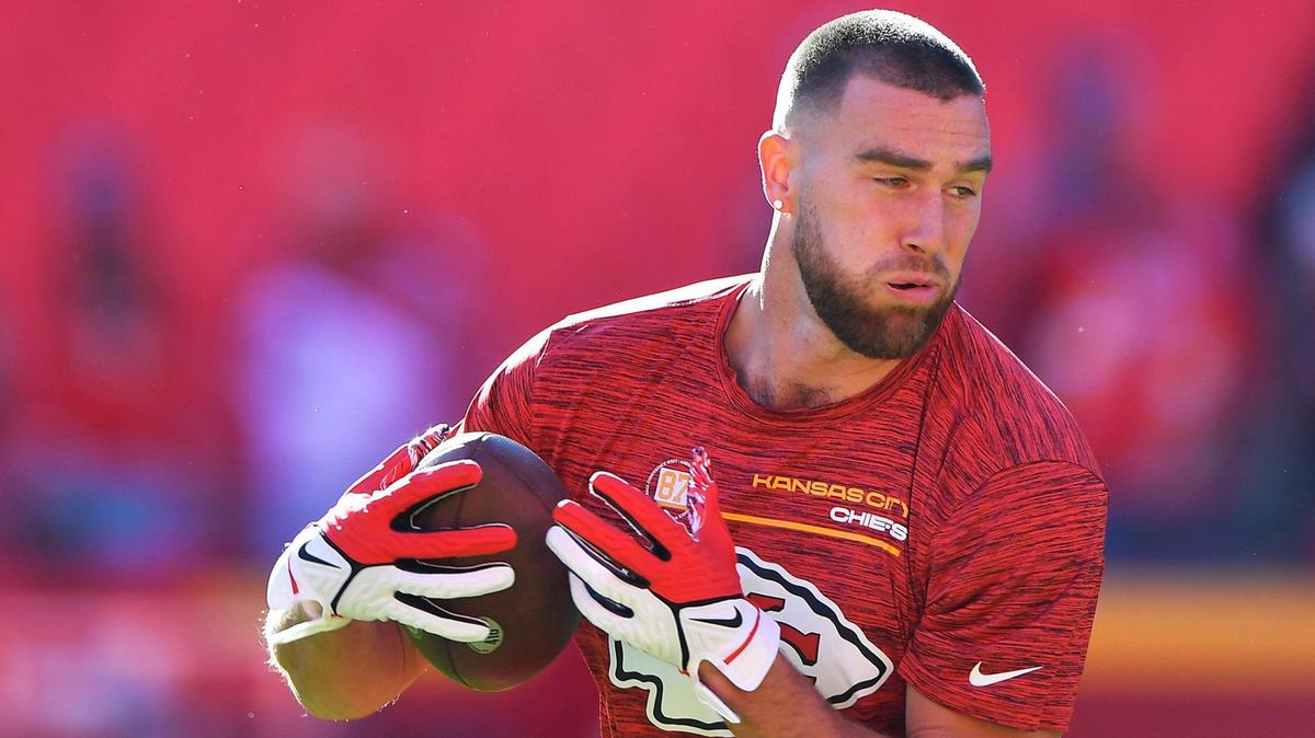 Chiefs’ tight end Travis Kelce grabs a pass during warm-ups before the start of the Dallas-Kansas City game on Sunday, Nov. 21, 2021 at Arrowhead Stadium in Kansas City.
