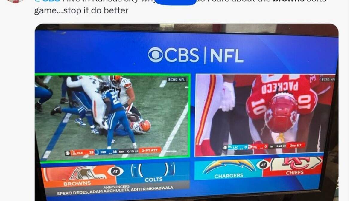 Here is what fans in Kansas City saw for most of the first quarter of Sunday’s Chiefs game.