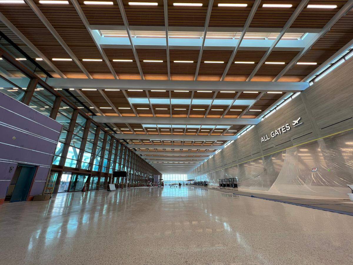 With the construction deadline fast approaching, work on Kansas City International Airport’s new terminal is focusing on restaurant and shops. An announcement is expected later this month as to when passengers will start flying out of the new building.