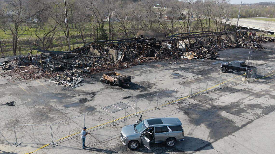 Kitchen blaze, high wind fuel massive Smithville fire that engulfed strip mall