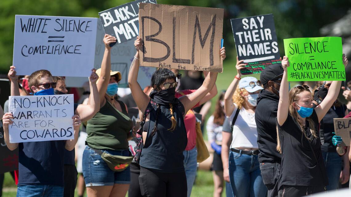 ‘I can’t breathe’: Protest over death of George Floyd held near Plaza in Kansas City