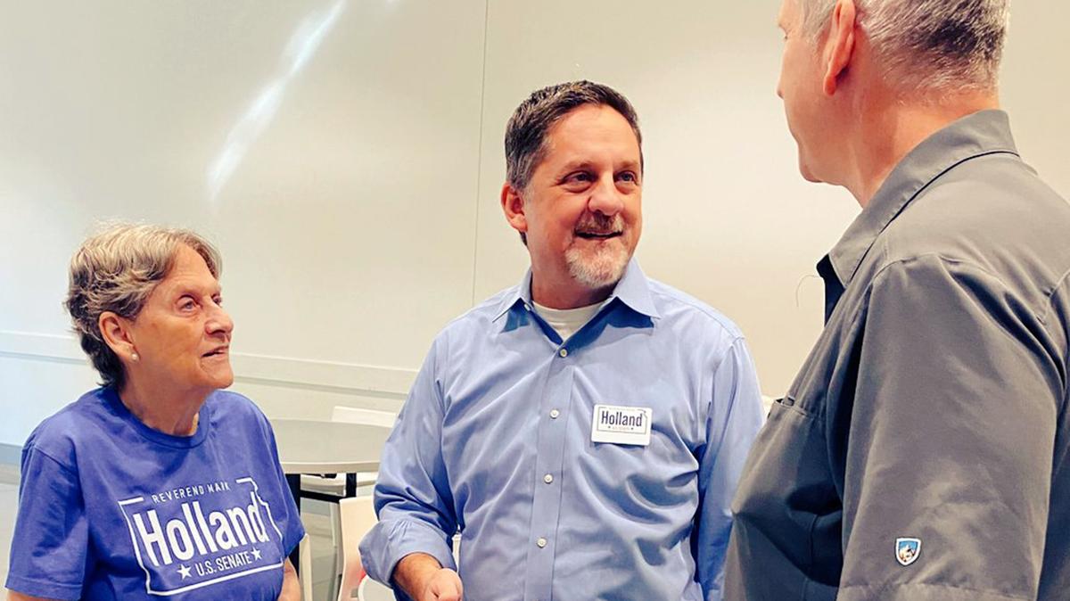 Former KCK Mayor Mark Holland supports women’s abortion rights, Social Security and modest gun reform. His opponent Jerry Moran’s voting record proves he’s no centrist.