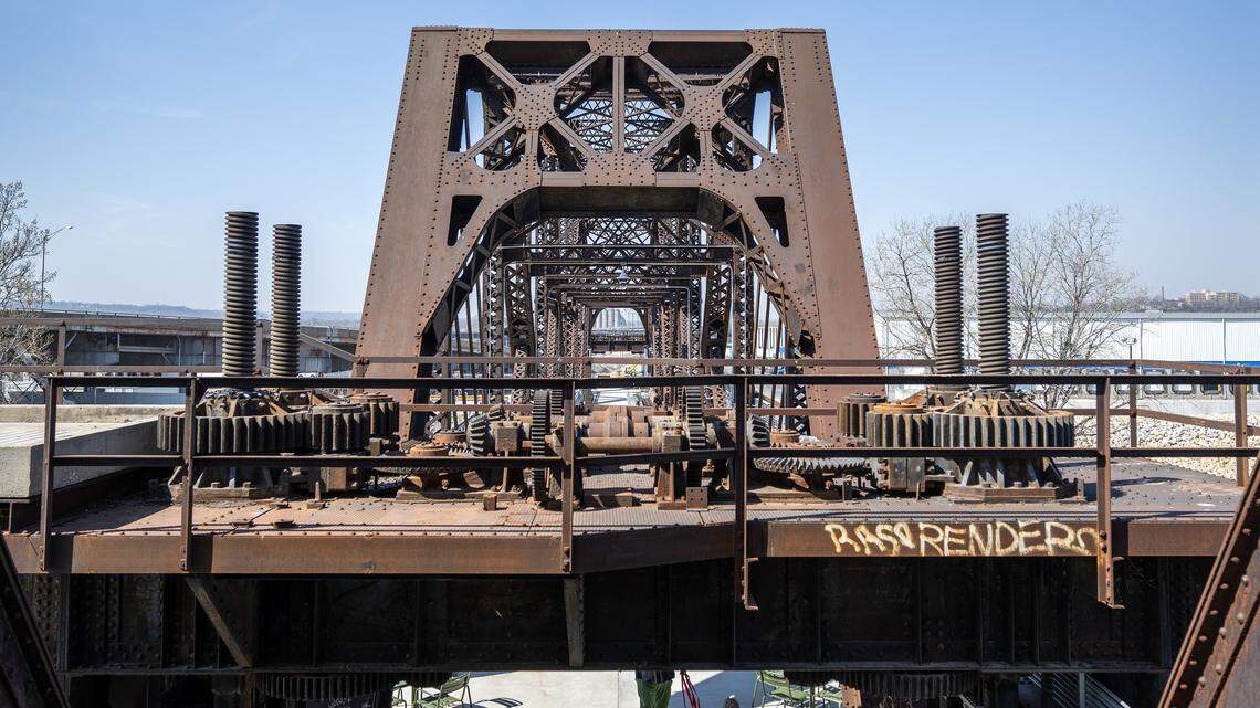 Rock Island Bridge opens, connecting KCK to KCMO. Only one side is accessible