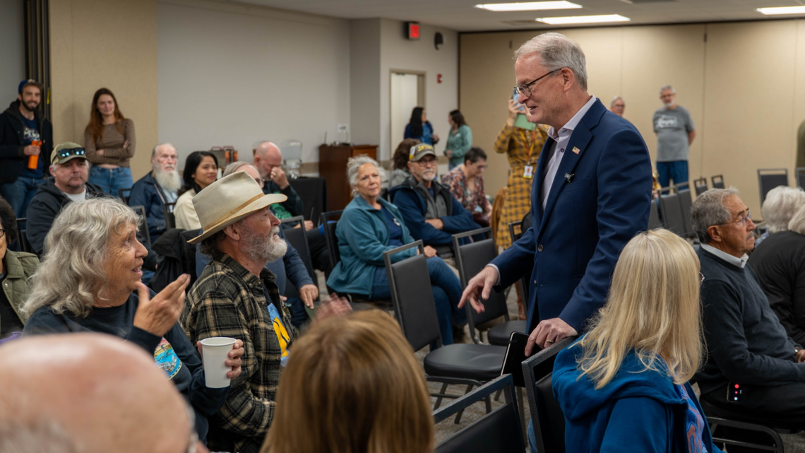 Hamilton revisits Marshall’s infamous town hall moment as Vance rallies GOP