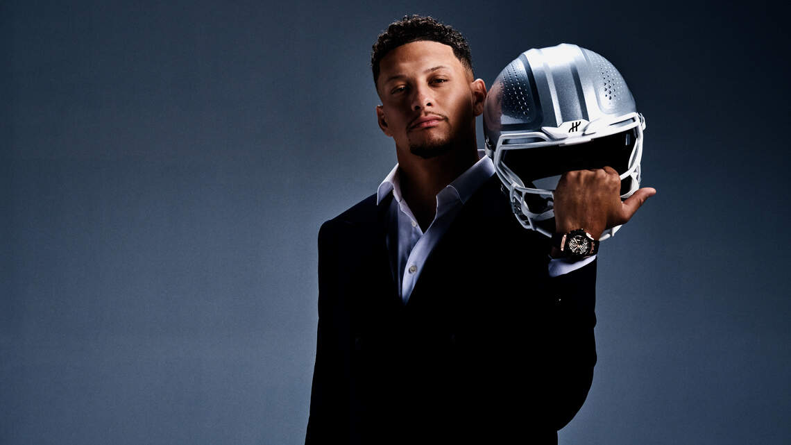 Patrick Mahomes geht Partnerschaft mit Schweizer Uhrenmarke ein ...