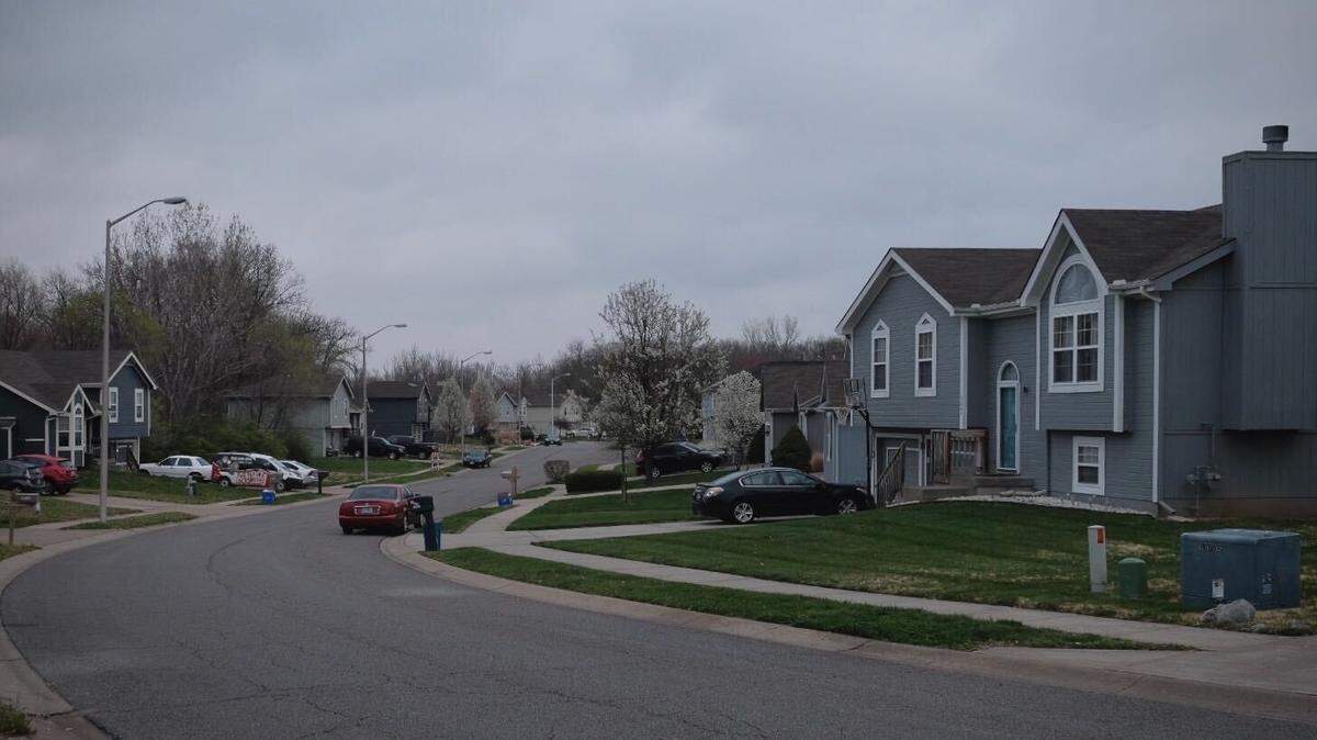 Police are investigating after a 24-year police veteran said he unintentionally shot a neighbor in Kansas City, North, police said. The shooting was reported just before 12:30 a.m. in the 5600 block of North Richmond Avenue.