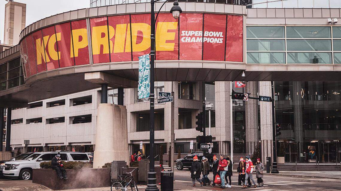 No, the “tomahawk chop” and costume feather headdresses on tailgaters do not honor Native Americans.