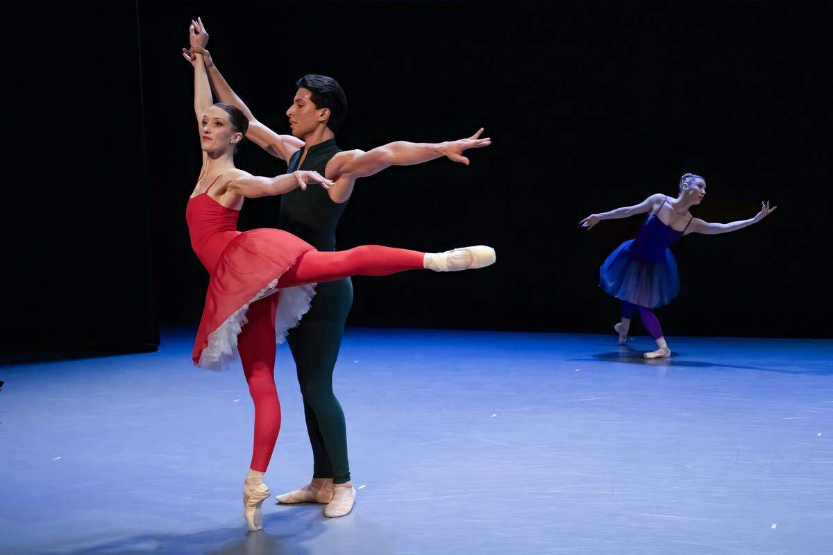 Kansas City Ballet Dancers Taryn Pachciarz, Alladson Barreto and Kaleena Burks perform in “Meditations” in the Kansas City Ballet's production “New Moves,” at the Frost Studio Theater at the Bolender Center on Wednesday, Jan. 27, 2026, in Kansas City.