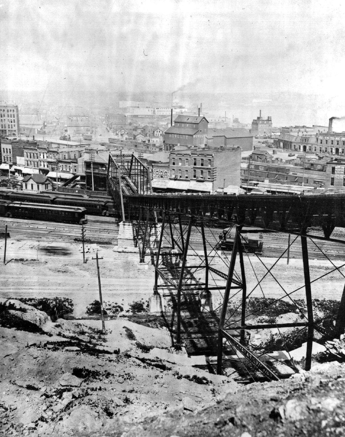 When completed, the Incline gained a reputation both for its convenience and for the steep, sometimes perilous, grade that carried passengers over the bluff.