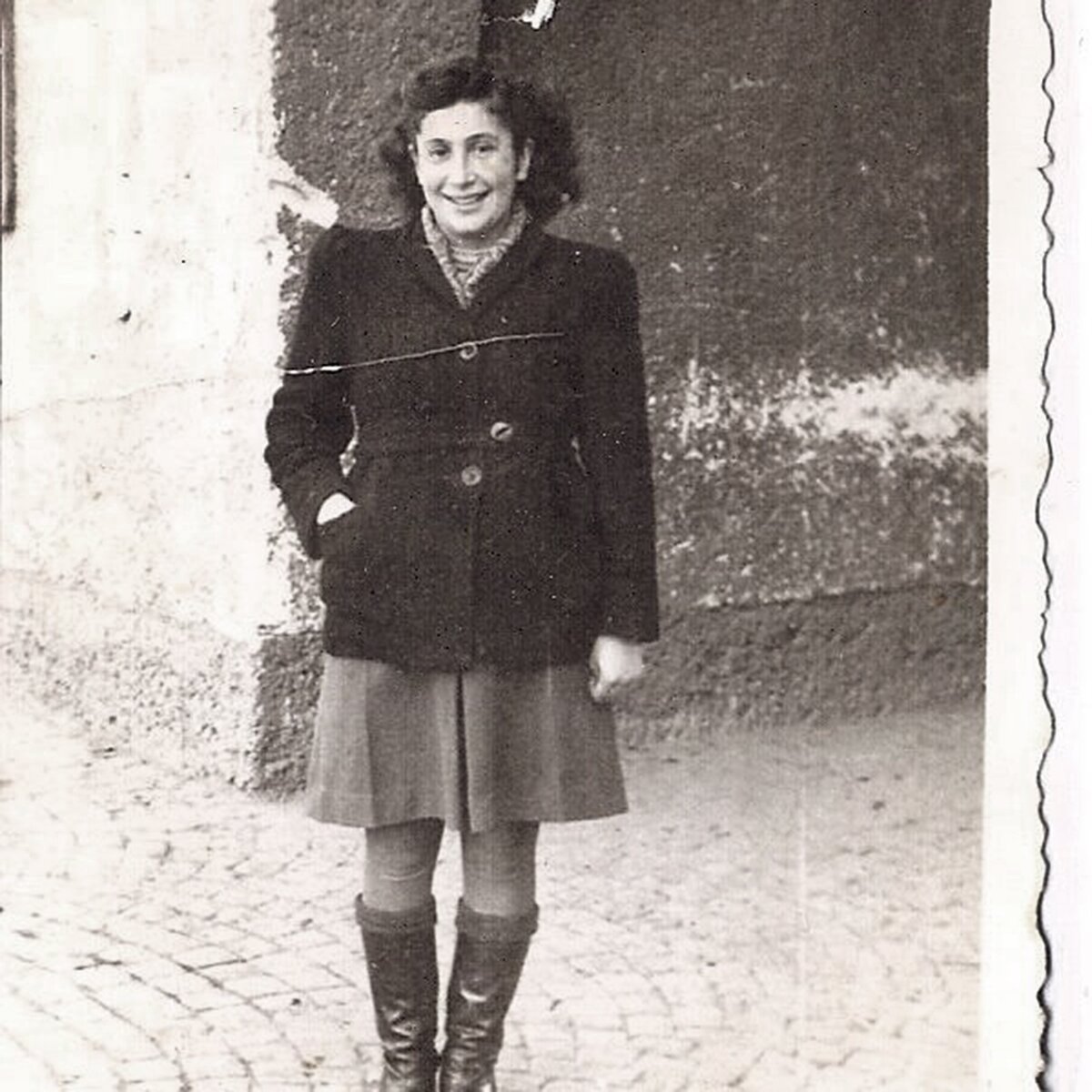 Before the Holocaust, Edjya "Edyka" Katz lived in Bialystok, Poland.