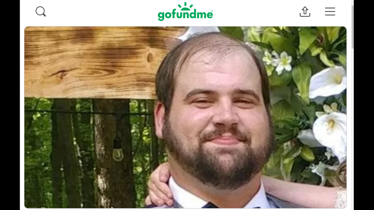 A 32-year-old man boating at Chippewa Lake died after falling and getting trapped between his boat and trailer, the Medina County Sheriff said.