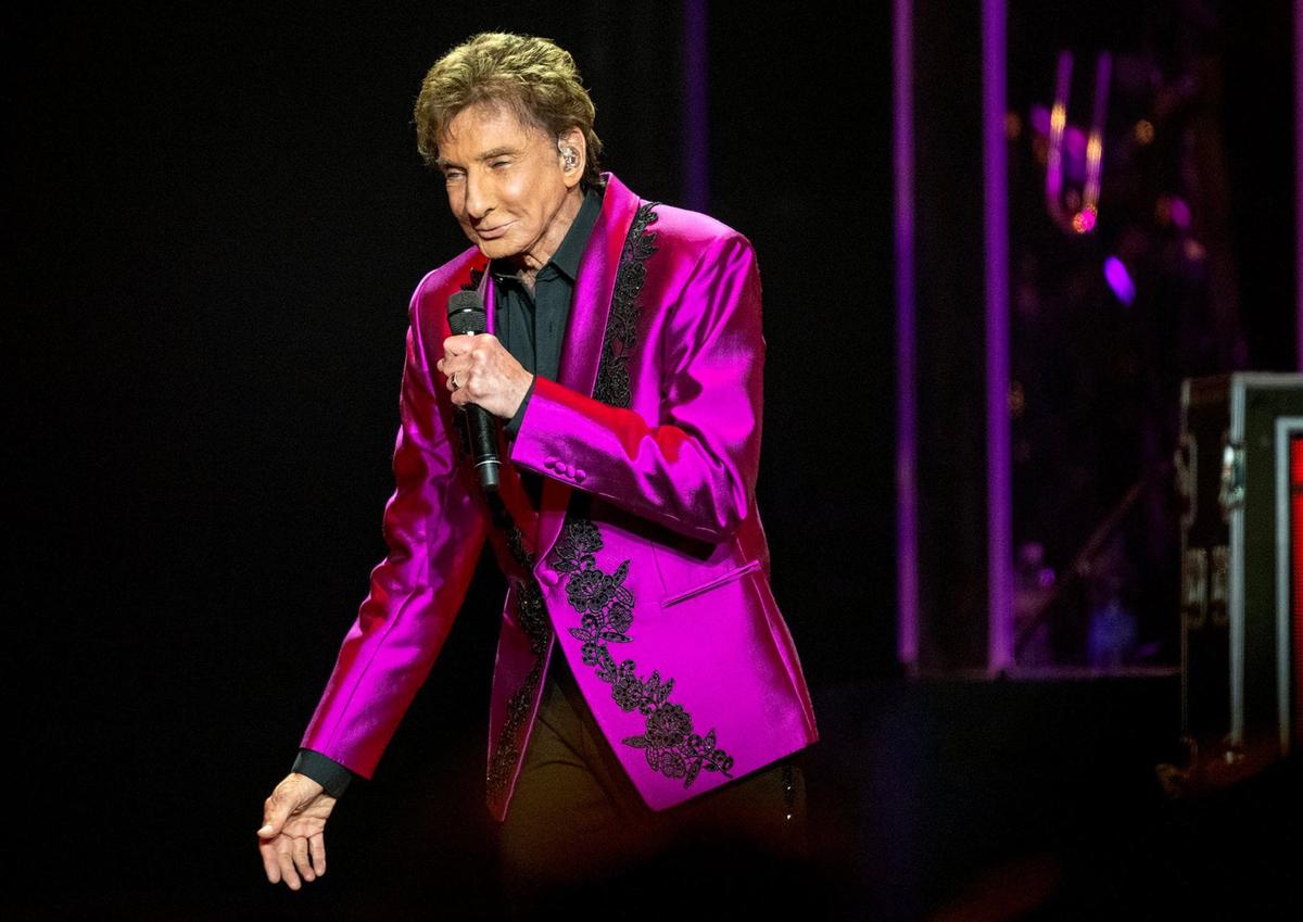 Barry Manilow performs Sunday on stage at the T-Mobile Center during a stop in Kansas City as part of The Last Concerts Tour.