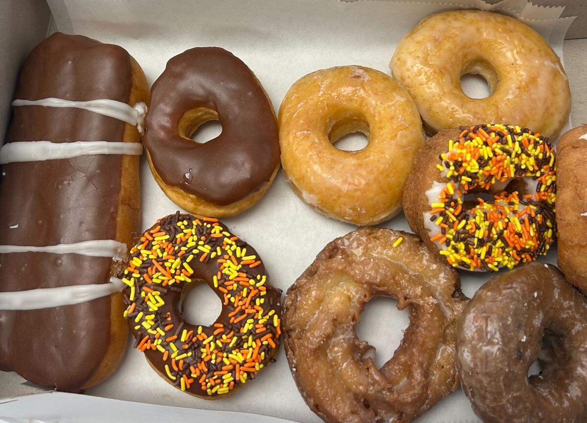KC Donut Co. sells Long John doughnuts, cake doughnuts, apple fritters and more.