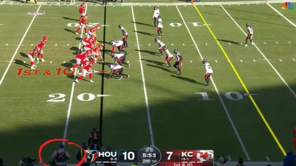 A ball boy got an NFL official’s attention when Chiefs coach Andy Reid was calling a timeout.