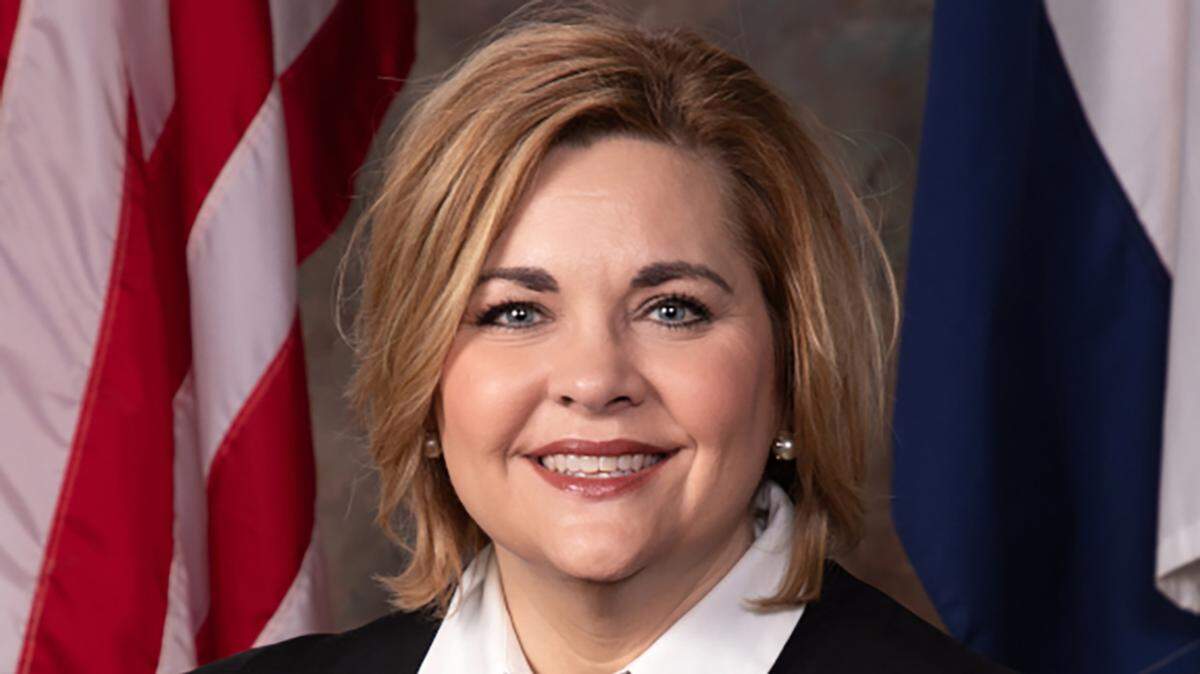 The whole state will be watching to make sure the governor’s appointee Kelly Broniec keeps her promise not to make new laws from the bench.