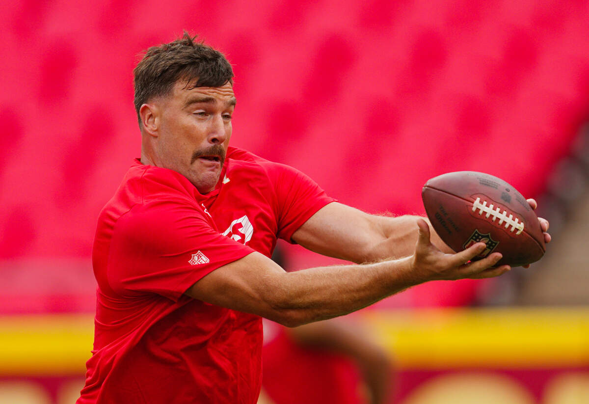 Kansas City Chiefs tight end Travis Kelce (87) warms up prior to a preseason game against the Chicago Bears at GEHA Field at Arrowhead Stadium.