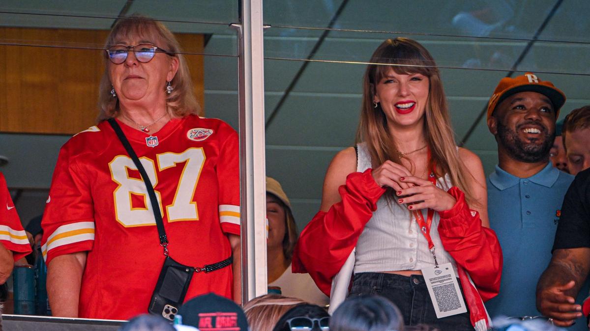 Singer Taylor Swift watches the Kansas City Chiefs take on the Chicago with the mother of Kansas City tight end Travis Kelce, Donna Kelce, Sunday, Sept. 24, 2023, at GEHA Field at Arrowhead Stadium.